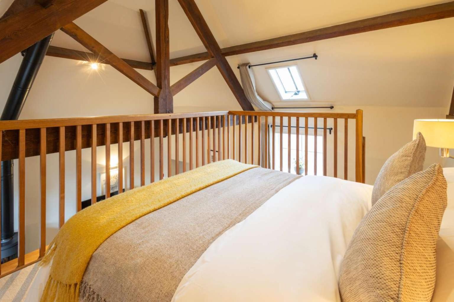 Host & Stay - The Raven Hotel Мъч Уенлок Екстериор снимка